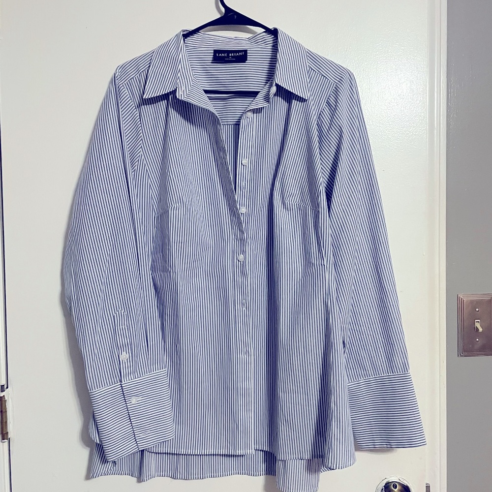 Fitted button up